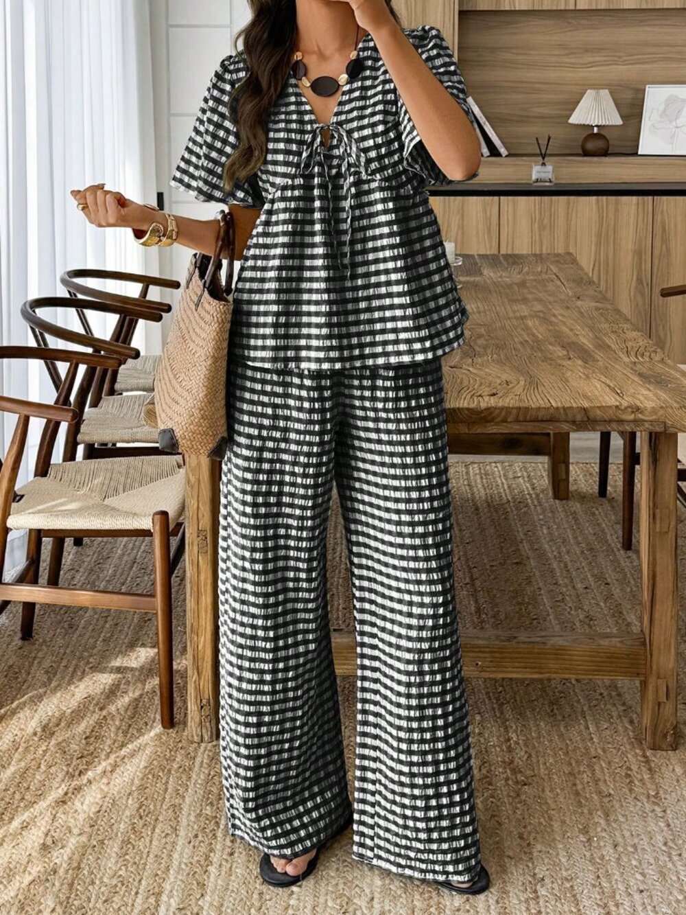 Black Casual Women's V-Neck Tie Waist Top and Leg Pants Set